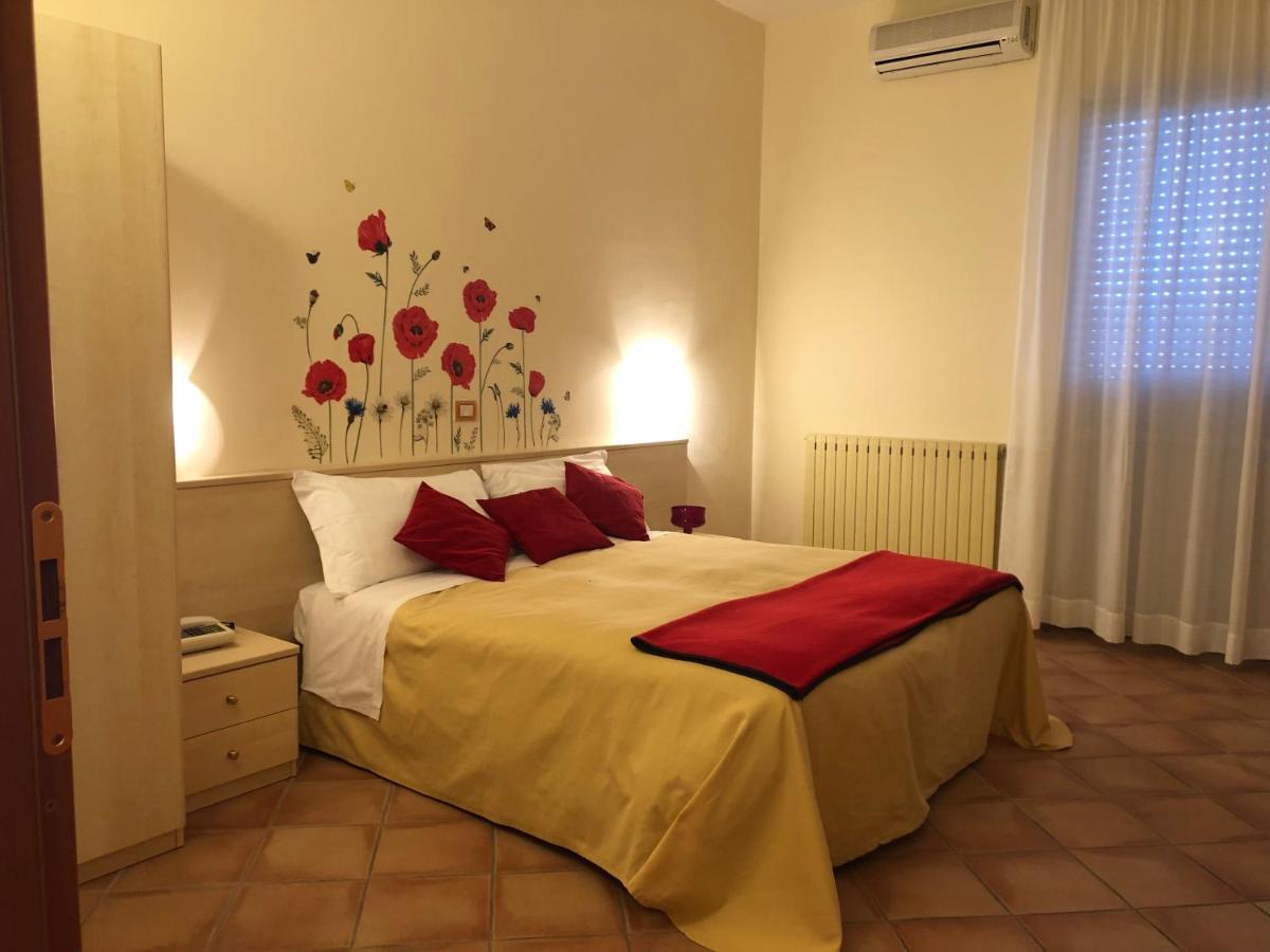 Hotel Di Rocco Loreto Aprutino Εξωτερικό φωτογραφία