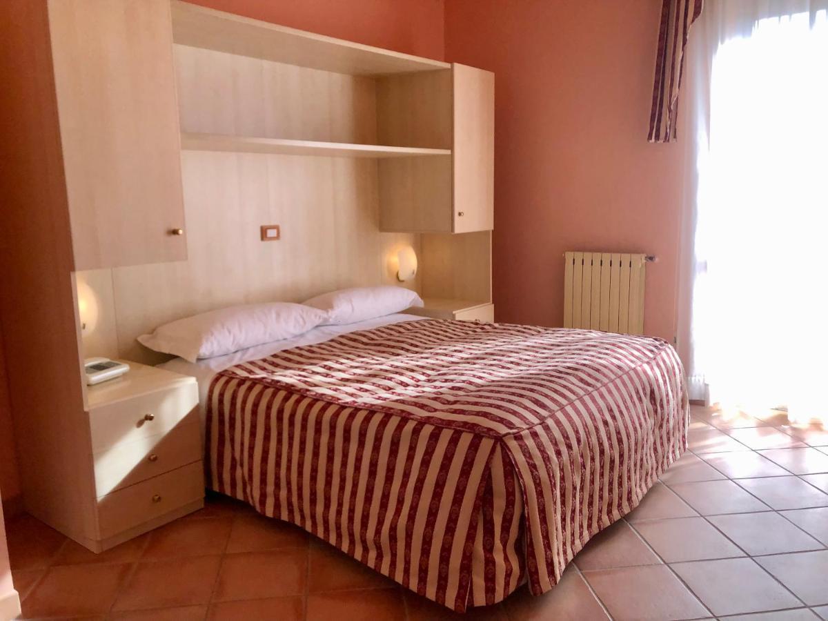 Hotel Di Rocco Loreto Aprutino Εξωτερικό φωτογραφία