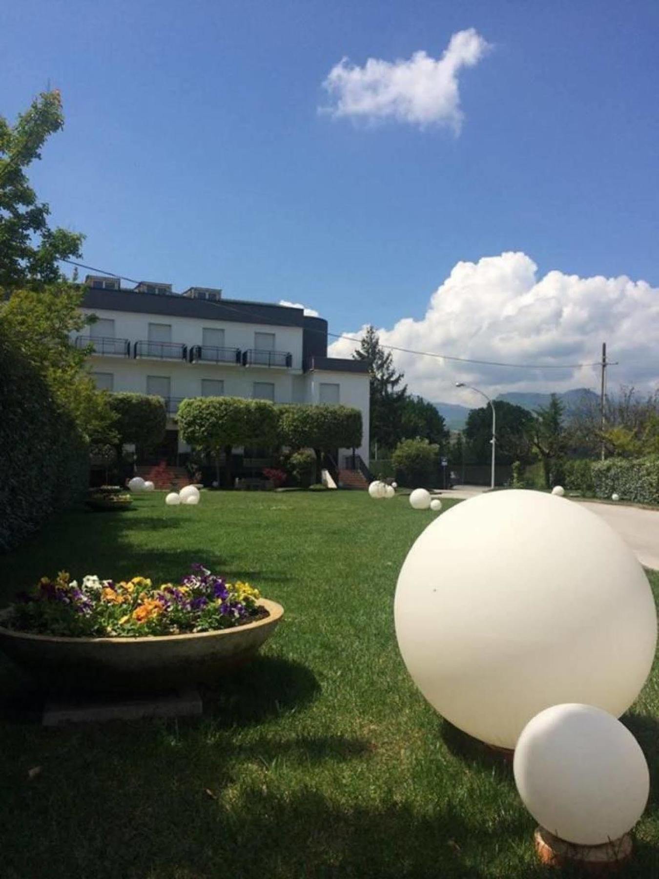 Hotel Di Rocco Loreto Aprutino Εξωτερικό φωτογραφία